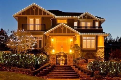 Roofline and yard Christmas lights for Florin Christmas light hanging by Elk Grove Christmas Light Hanging